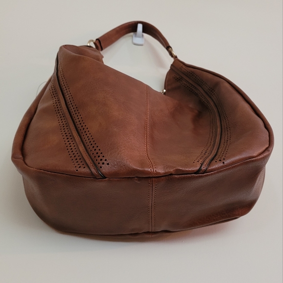 Reseller Wholesale (4) Large Boho Handbags Purses with Accessories - Picture 7 of 10